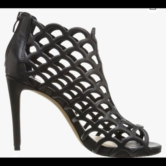 Vince Camuto Fontanela Cut-out Leather Bootie SZ 10US/40EU Black (Pre-Loved) EUC - Picture 2 of 11